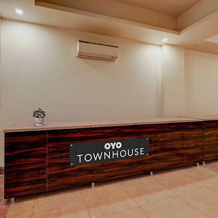 ホテル Townhouse Golden King ニューデリー エクステリア 写真